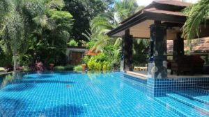 Spacious 3 Bedroom Pool Villa Mission Hill